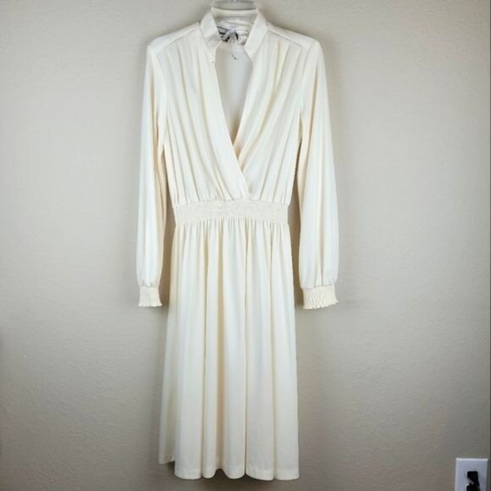 Young Edwardian Arpeja Ivory Long Sleeve Dress Smocked‎ Waist Vintage Size 2